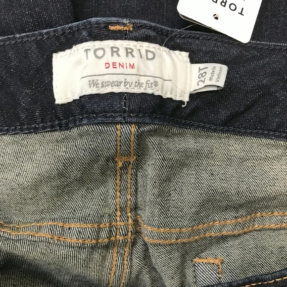 Torrid Dark Wash Jeans - NEW - Size 28 Tall - Picture 3 of 3